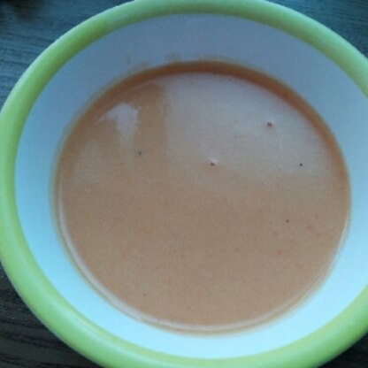 赤パプリカの香りがほんのり、上品なスープですね。
美味しくいただきました。(*^ω^*)